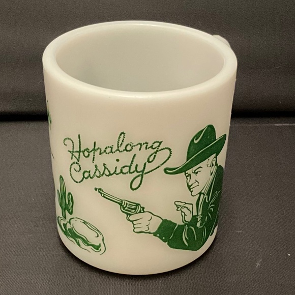 Hopalong Cassidy Milk Glass Mug With a Green Illustration - Picture 1 of 3